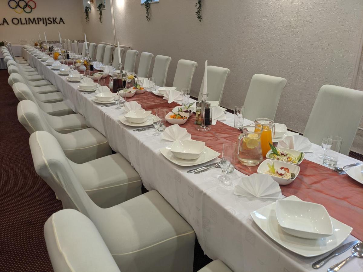 גניזנו Hotel Lech מראה חיצוני תמונה