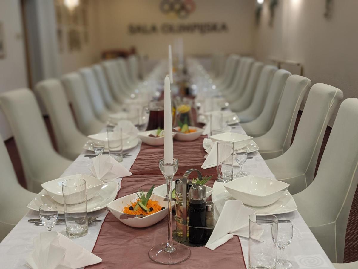 גניזנו Hotel Lech מראה חיצוני תמונה