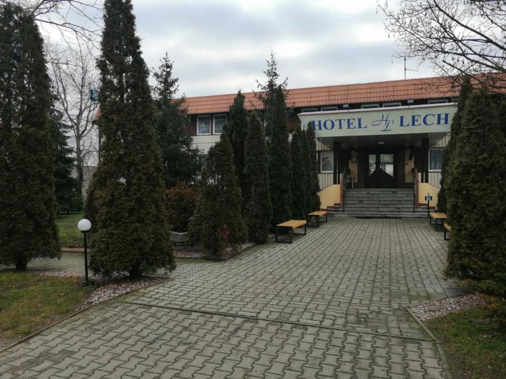 גניזנו Hotel Lech מראה חיצוני תמונה