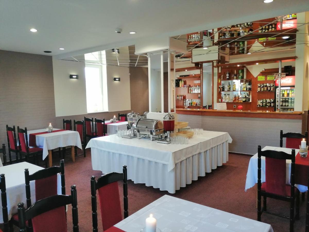 גניזנו Hotel Lech מראה חיצוני תמונה
