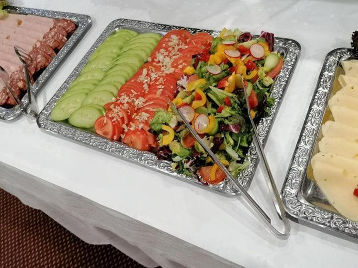 גניזנו Hotel Lech מראה חיצוני תמונה